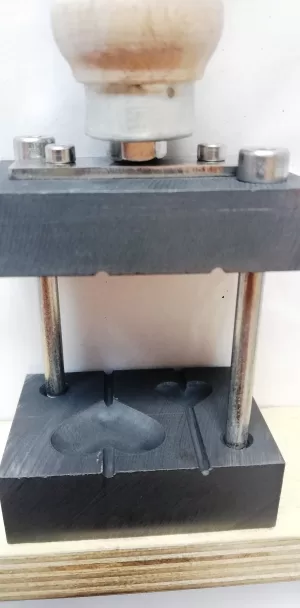 Alternative view of Kalp Kalıp -Grafit-